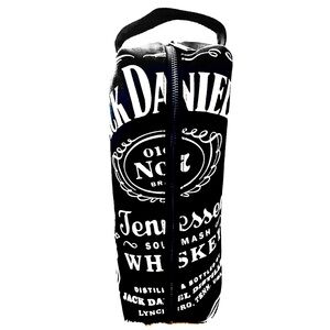 JACK DANIELS OLD NO 7 WHISKEY
TRAVEL BAG/TOILETERY BAG / BOTTLE BAG